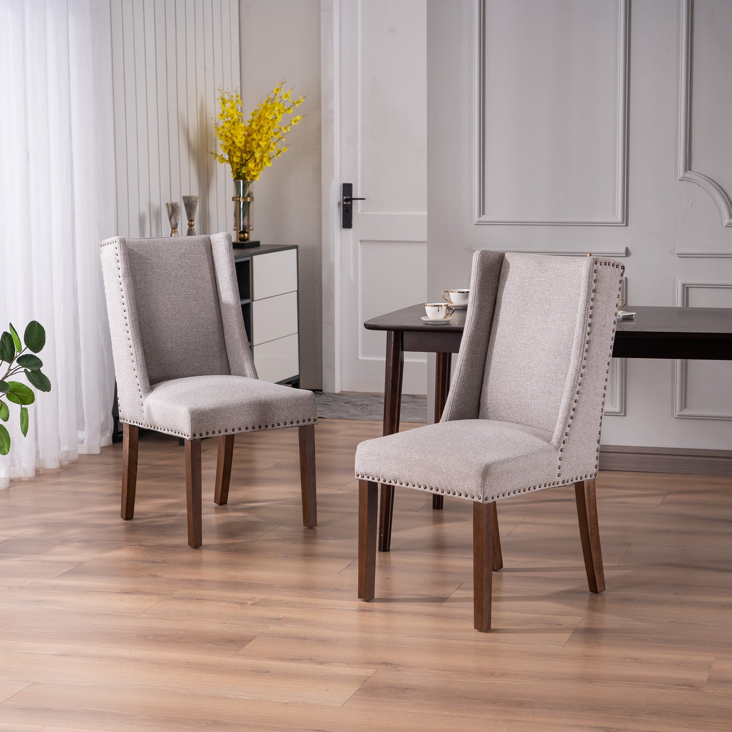 Wing dining chair